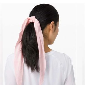 LuluLemon uplifting scrunching flow